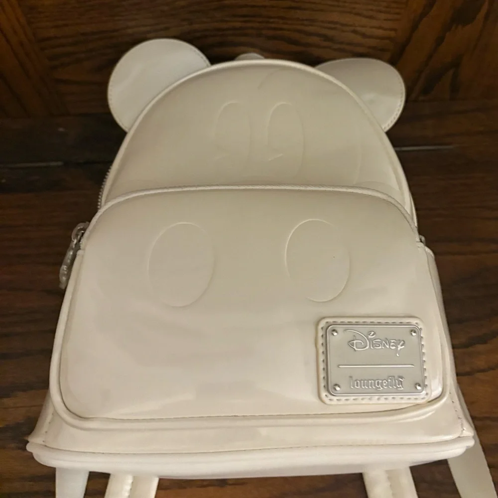 Loungefly Disney Pearl Mickey‎ Mouse Mini Backpack